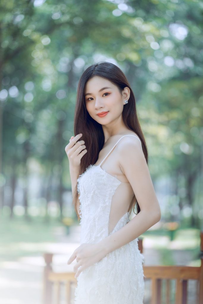 Sleek and Straight wedding hairstyle